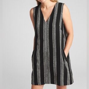 GAP Black and Gray Vertical Stripe Sleeveless Linen Blend Shift Dress